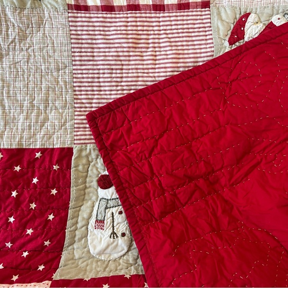 Pottery Barn Kids Heritage Santa Quilt and Pillow Size Twin - Picture 6 of 9